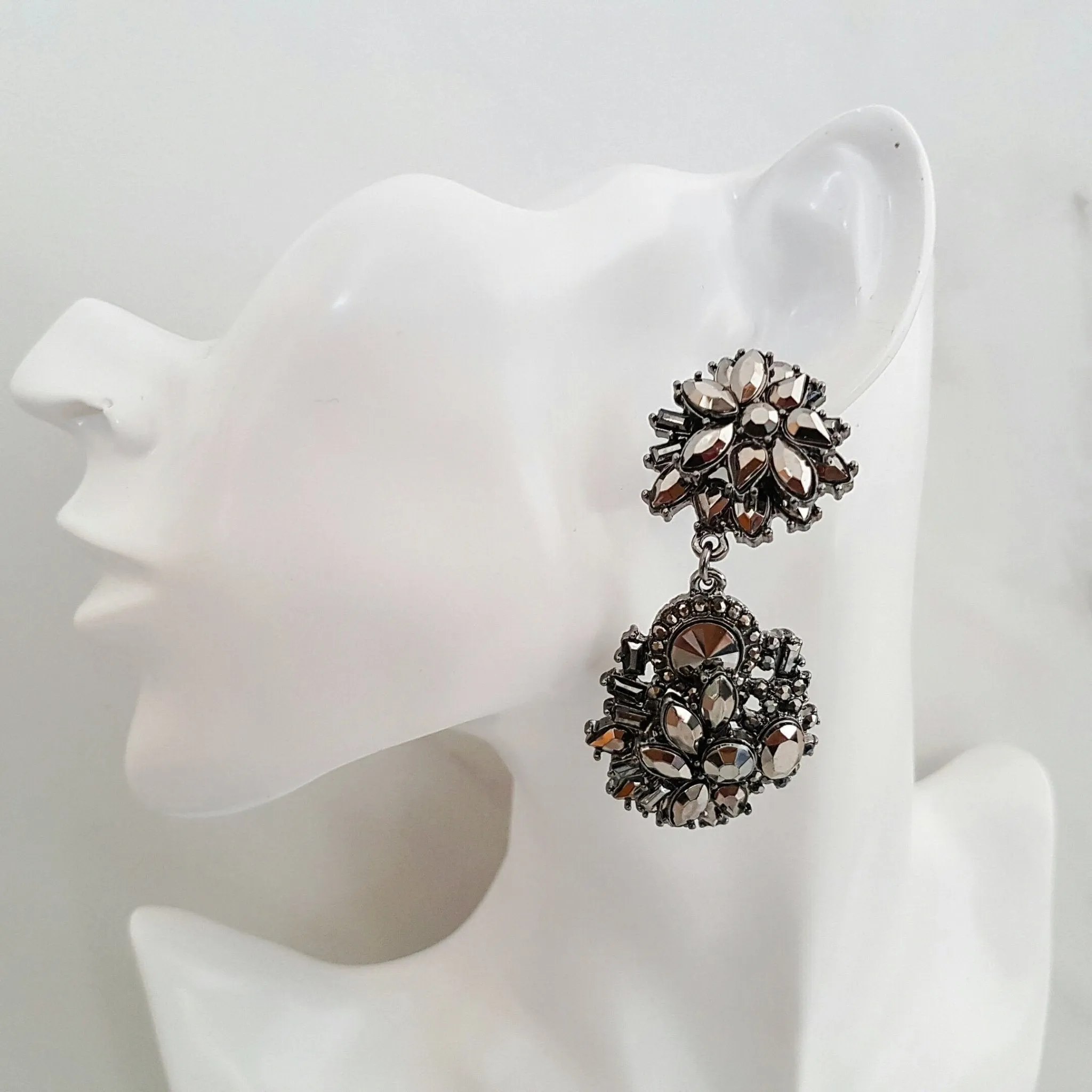 ANOIR Grey Statement Earrings