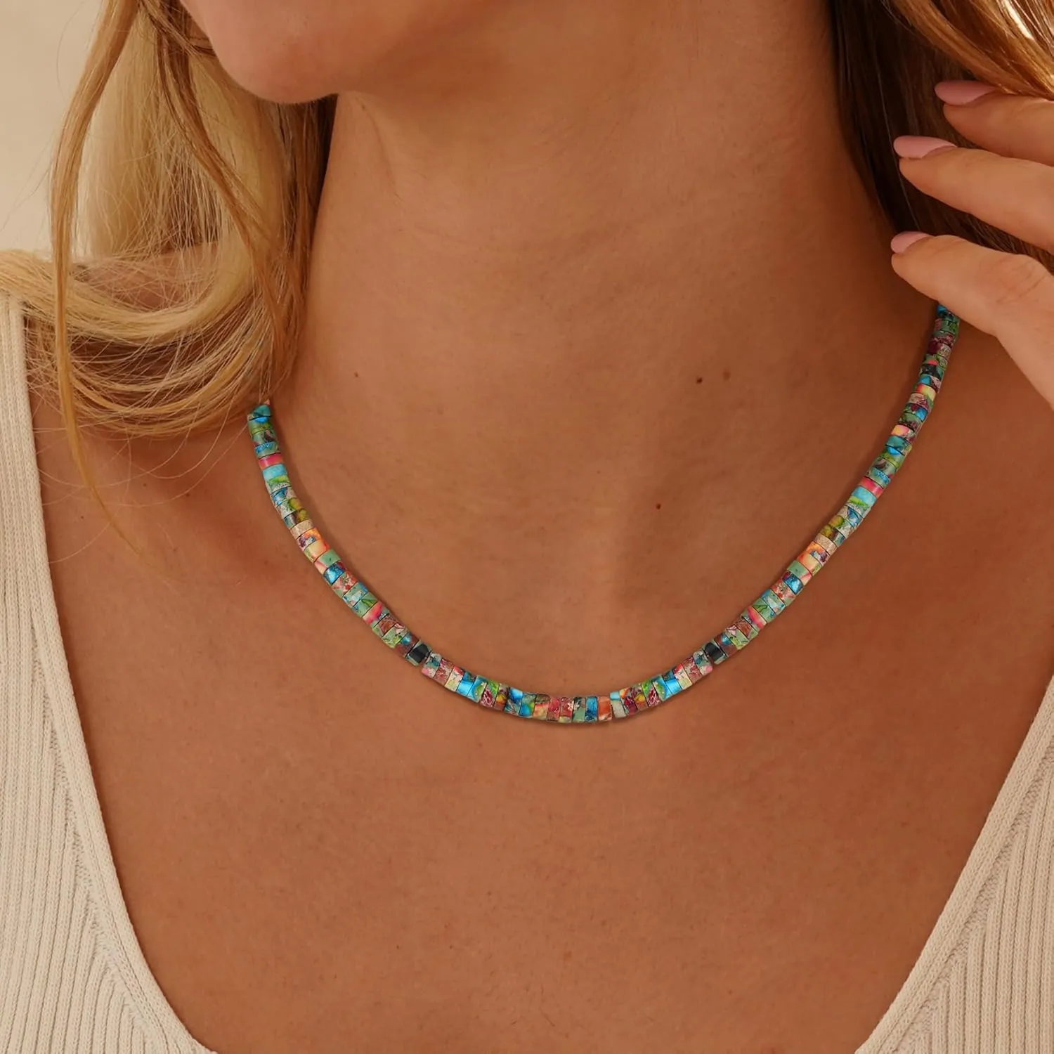 Boho Beaded Necklace for Women - Natural Turquoise Beaded Necklaces Choker Summer Beach Necklace Natural Cloroful Bead Necklaces for Teen Girls Handmade Boho Jewelry Birthday Gift