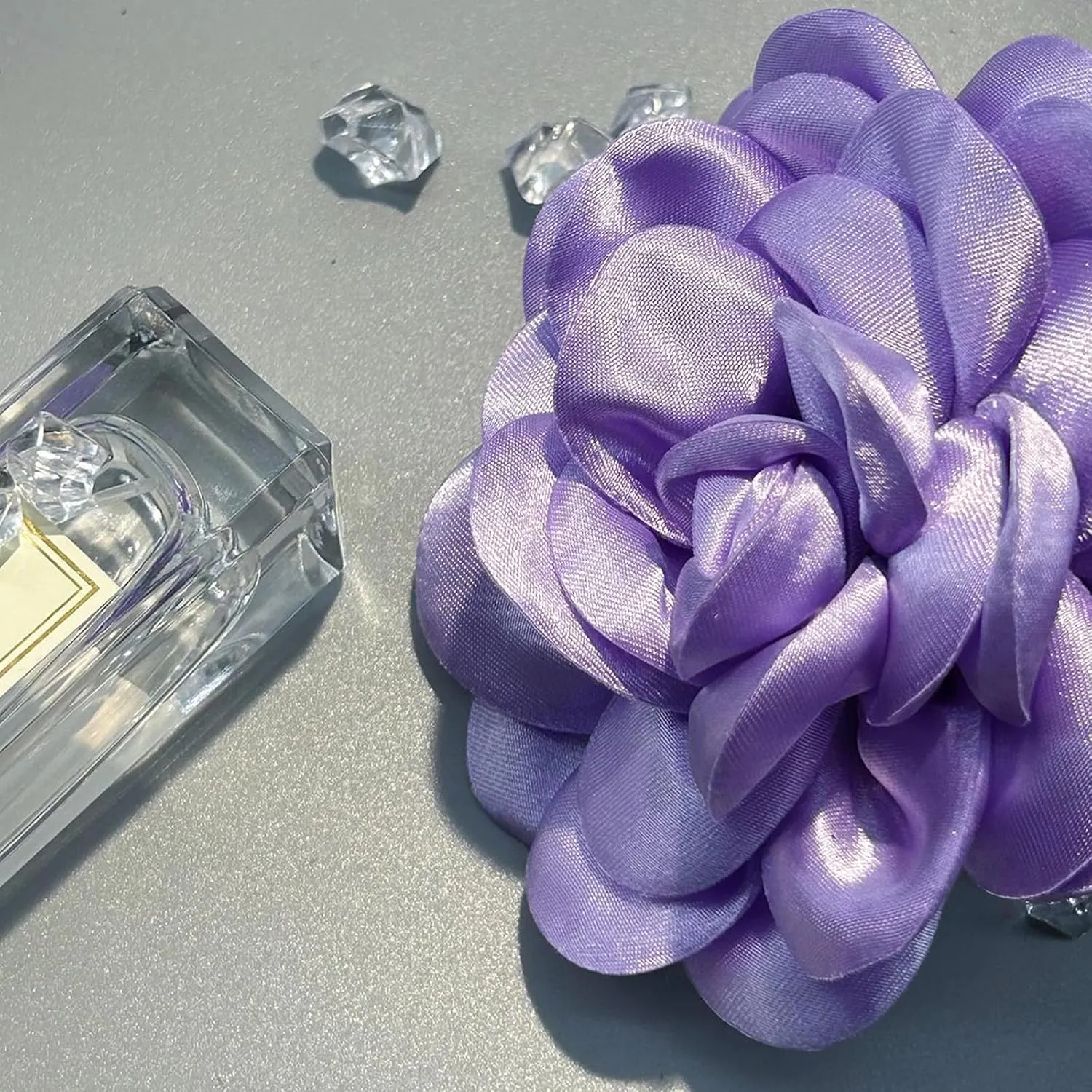 Elegant Large Rose Flower Brooches Lapel Pins Handmade Dainty Satin Fabric Brooches Big Camellia Flower Brooch Pin for Women Wedding Part Dance Dress Suit Clothes Accessories Jewelry