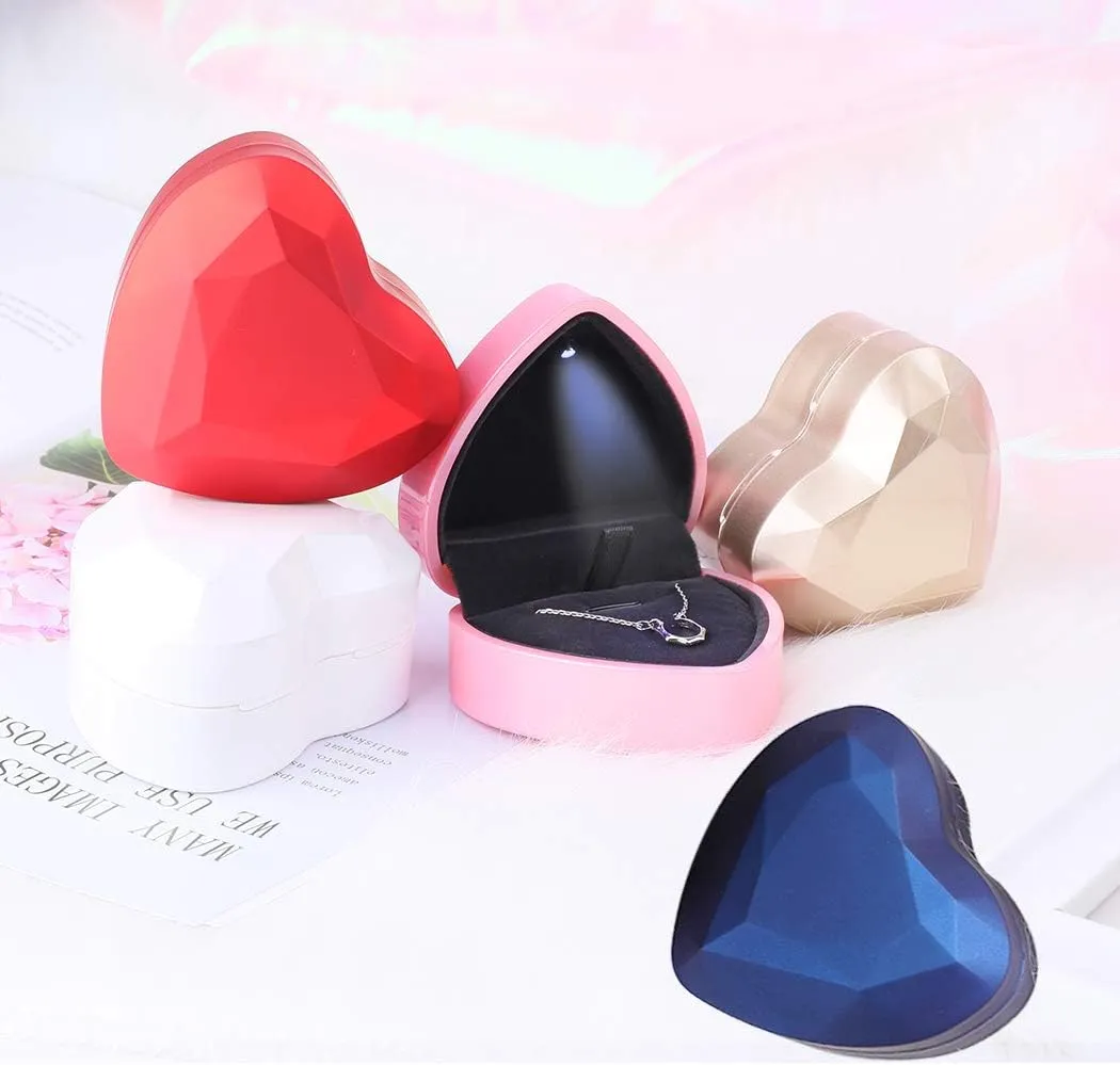 iSuperb Pendant Necklace Box with LED Light Heart Shape Jewelry Gift Box Bracelet Case for Anniversary Wedding Engagment (Black)